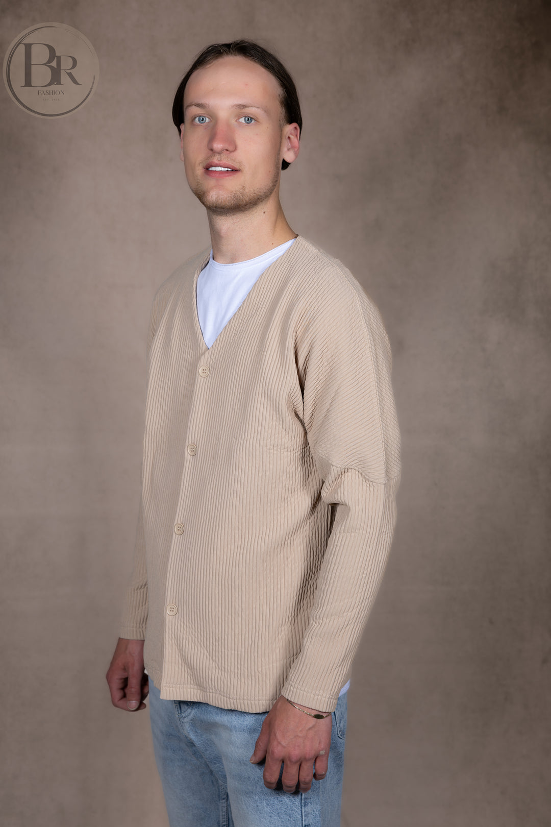 Low V-Neck vest