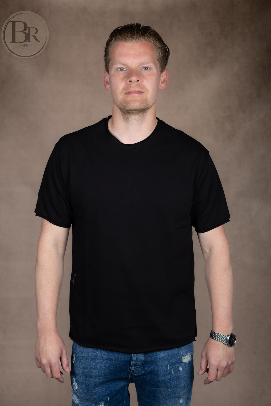 Basic T-Shirt Raw edge.