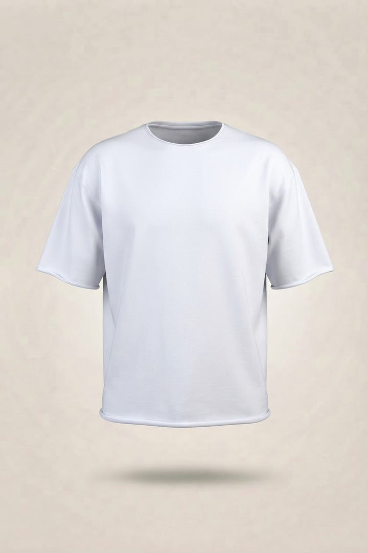 Basic T-Shirt mit offener Kante.
